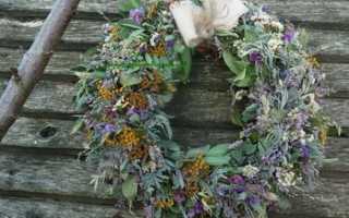 Прекрасный осенний венок из гофрированной бумаги своими руками. Венок из гофрированной бумаги