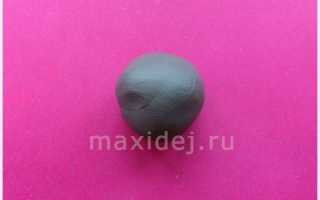 Как поэтапно слепить из пластилина человека-паука и робота