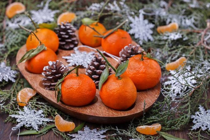 декор из шишек для дома