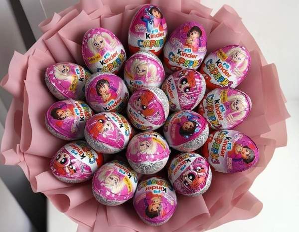 Букет из киндер-сюрпризов