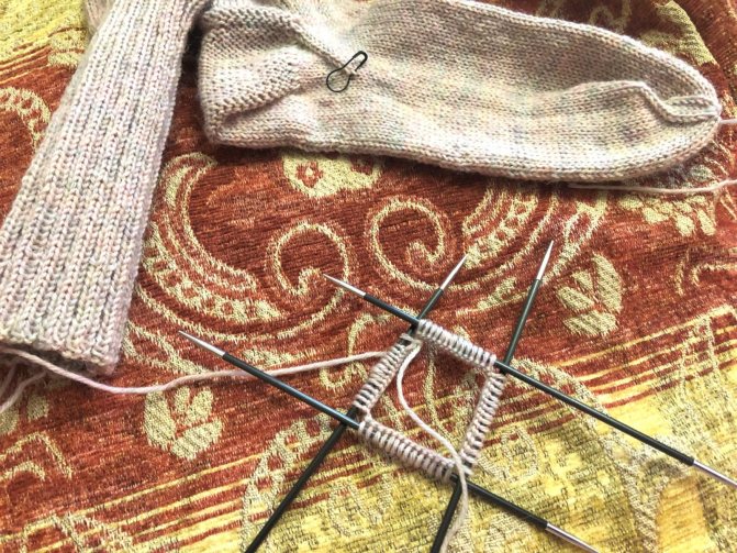 Гольфы спицами для начинающих