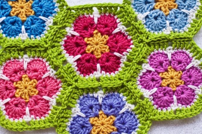 Коврик из африканских квадратов